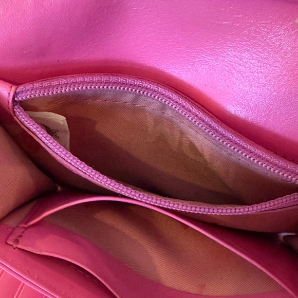 🌸MCM Pink and Cream Wallet with Gold-Toned Hardware EUC - Picture 7 of 13